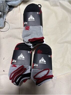 Above The Rim Boys' Athletic Low-Cut Socks - Black, Gray & Red (5-Pack) 3 pairs